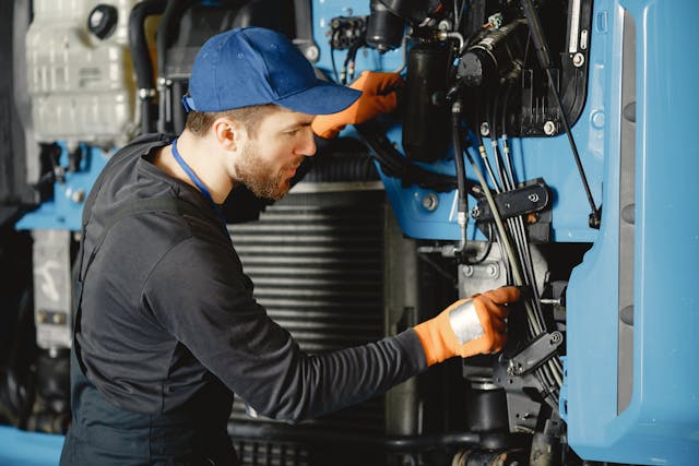 Professionnel en maintenance industrielle